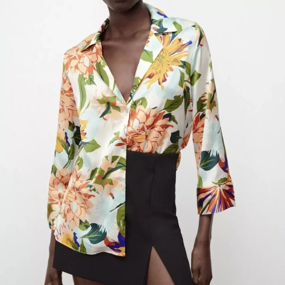ZARA Satin‎ floral print buttoned down woman’s shirt blouse Sz XS